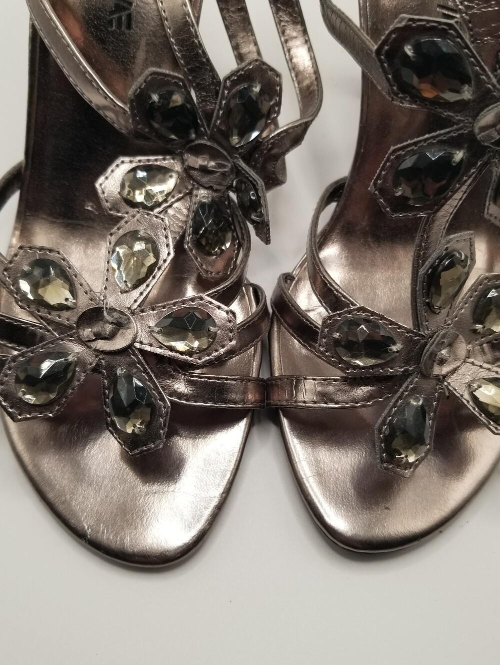 Naturalizer Metallic Floral Embellished Strappy Heels Size 7.5 - Picture 5 of 14